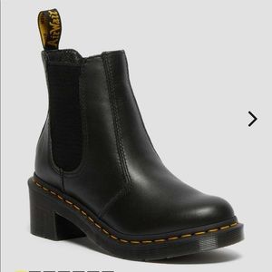 Dr. MARTENS CADENCE WOMEN'S LEATHER HEELED CHELSEA BOOTS size 7